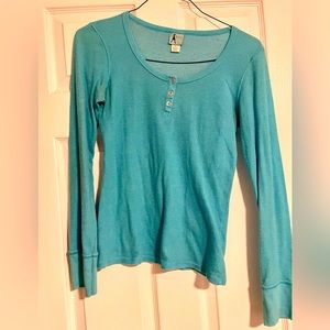 Medium turquoise long sleeve top